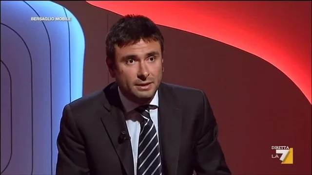 Alle parole di Renzi 'se vince il M5S non cambia niente' Di Battista risponde 'si chiama strizza!'