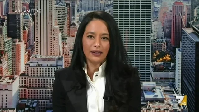 Il retroscena di Rula Jebreal: "A Mosca Trump avrebbe usufruito di escort, da quel momento è stato ricattabile"