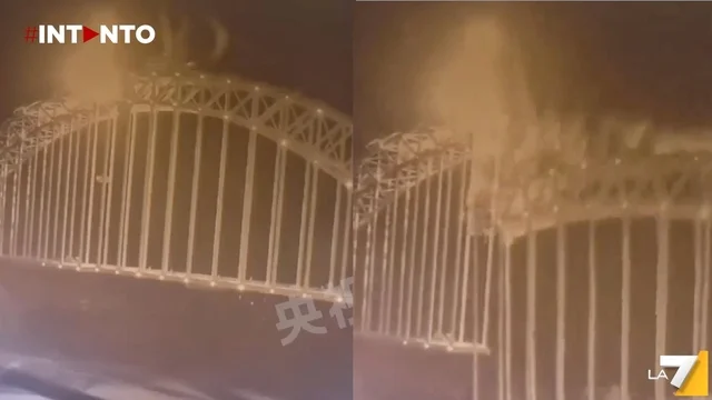 Crolla ponte ferroviario in costruzione sul fiume Giallo: sette operai perdono la vita