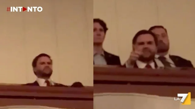 Fischi per il vicepresidente JD Vance all'ingresso al Kennedy Center