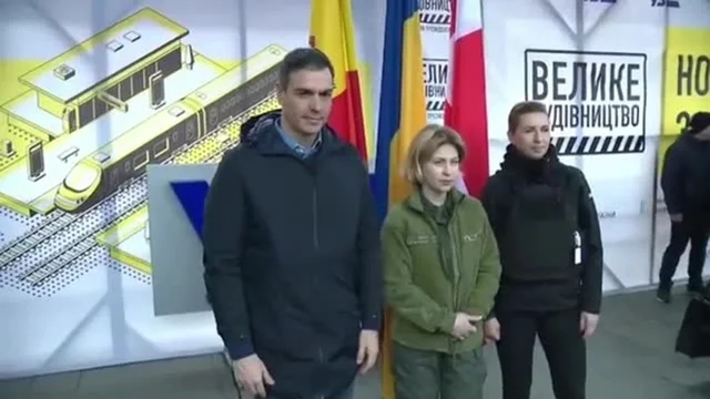 Pedro Sanchez e Mette Frederiksen in visita a Kiev per un incontro con Zelensky