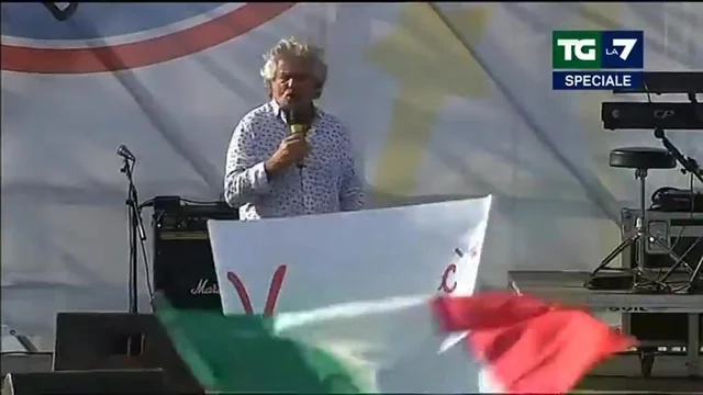 Grillo e il suo discorso di chiusura al raduno del M5S al circo Massimo