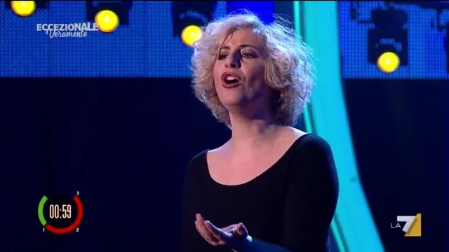 Rossella Bellantuono crea già un tormentone e la giuria la premia