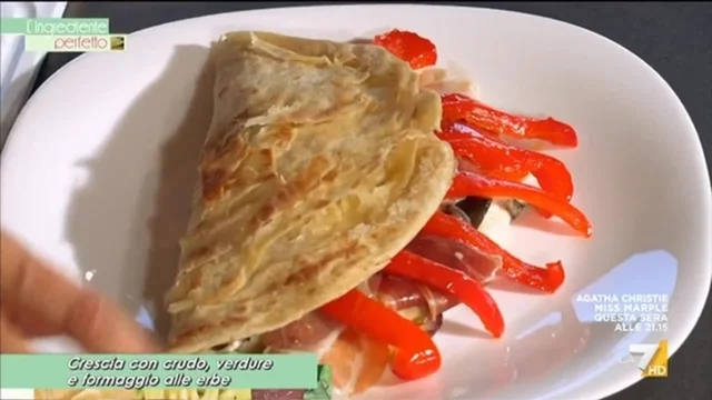 Crescia con crudo, formaggio alle erbe e verdure