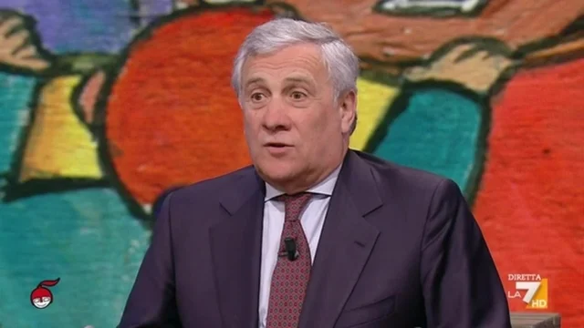 Tajani risponde alle parole di Prodi: "Governo autoritario? Vede una realtà che non c'è"