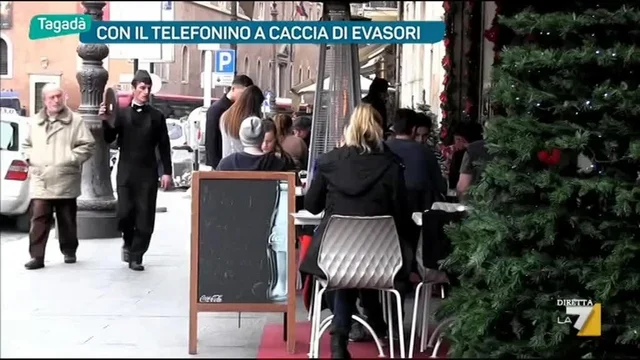 Con il telefonino a caccia di piccoli evasori