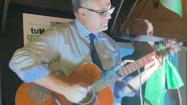 Gualtieri suona “Roma non fa la stupida stasera”