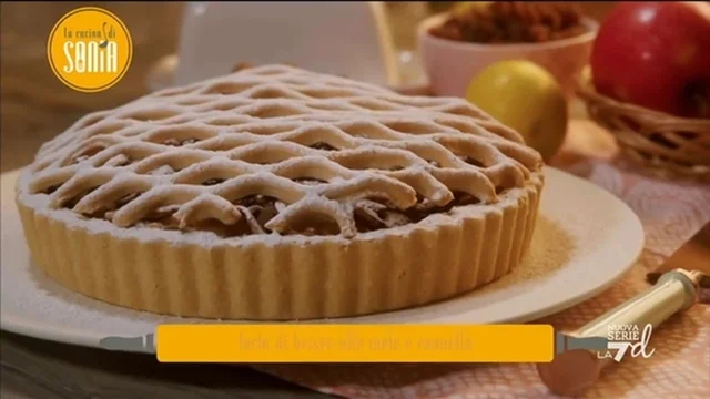 Torta di brisée alle mele e cannella