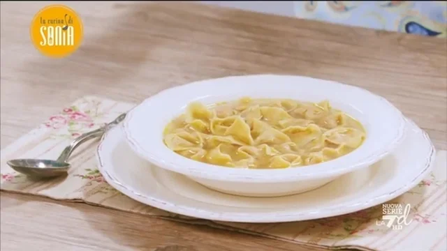 Tortellini in brodo