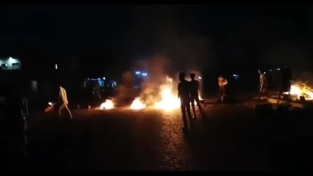 Colpo di stato in Sudan, arrestato il premier e internet oscurato: le immagini delle proteste
