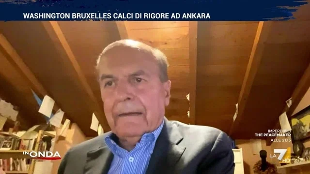 Meloni al Quirinale, Bersani: "È accettabile che faccia il Presidente della Repubblica chi non riconosce il 25 aprile?"
