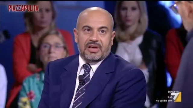 Paragone: "Da un Governo con una tesi sovranista si passa a un governo europeista e in mezzo non c'è niente"