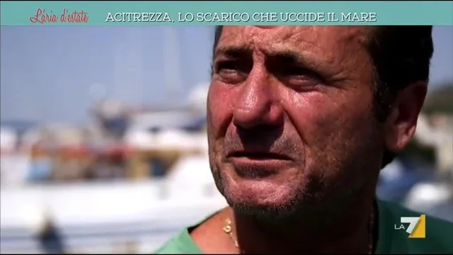 Acitrezza, lo scarico che uccide il mare