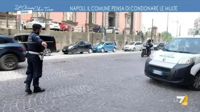 Napoli, il comune pensa di condonare le multe