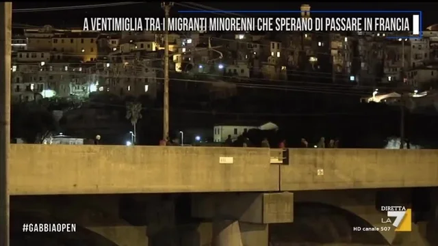A Ventimiglia tra i migranti minorenni che sperano di passare in Francia