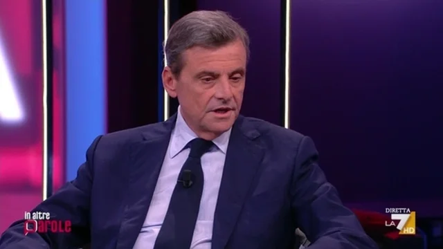 L'intervento di Carlo Calenda sull' Ucraina: "Per principio non rispondo a Salvini. Il piano Trump ha dietro un accordo economico"