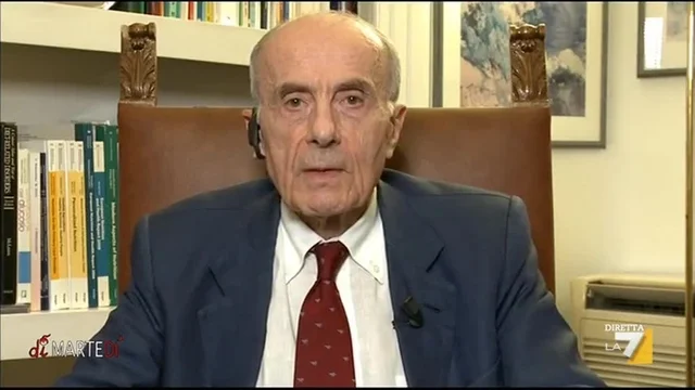 L'intervista a Marcello Ticca, docente di scienze dell'alimentazione, su cibi e falsi miti
