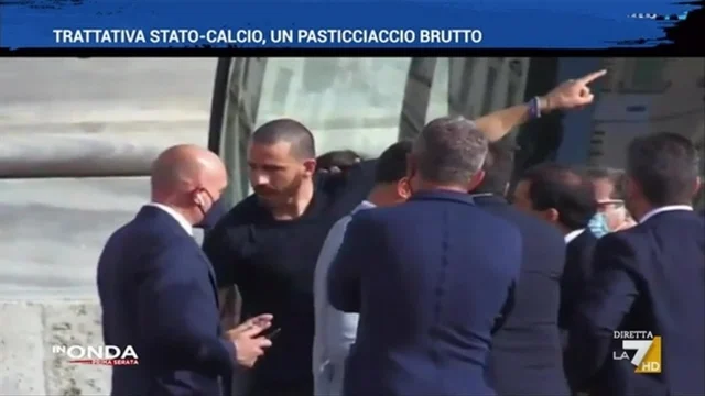 La trattativa Stato-Bonucci e quel pullman della discordia