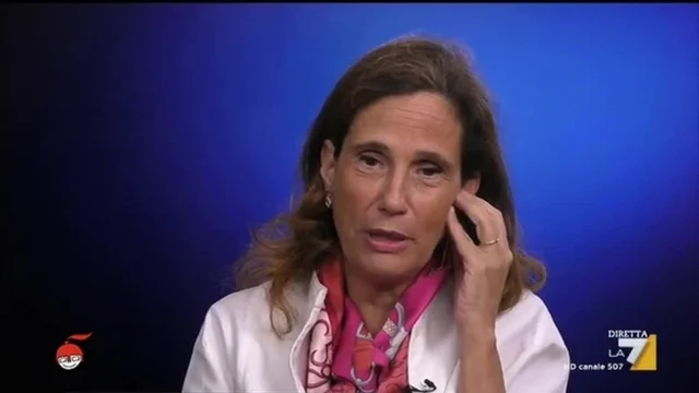 Coronavirus, Ilaria Capua: "L'apertura delle scuole e la ripresa delle attività hanno creato questa circolazione virale attiva"