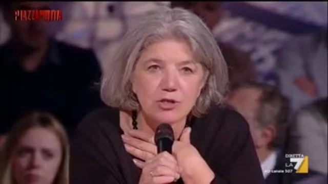 Mimma: ‘Sono andata al centro per l’impiego per trovare lavoro ma mi hanno solo detto ‘ritenetevi fortunati… i soldi intanto li pigliate!’’
