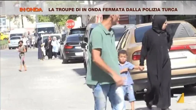 La troupe di In Onda fermata dalla polizia turca