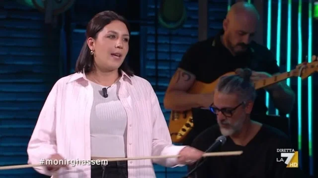 "Girlsplaining": il monologo di Monir Ghassem