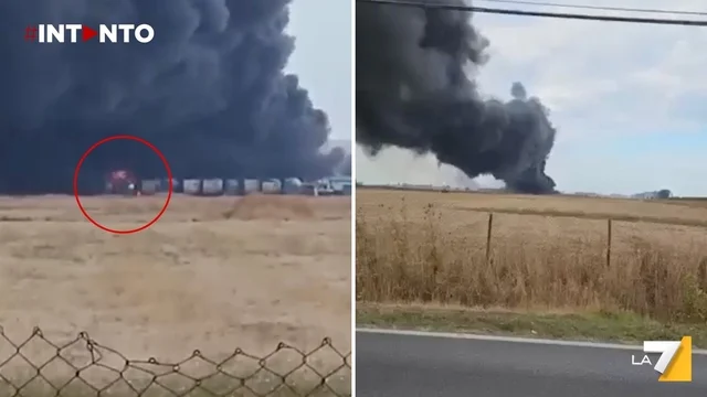 Incendio in un impianto di rifiuti a Fiumicino, Roma: fumo verso il centro città, operazioni in corso