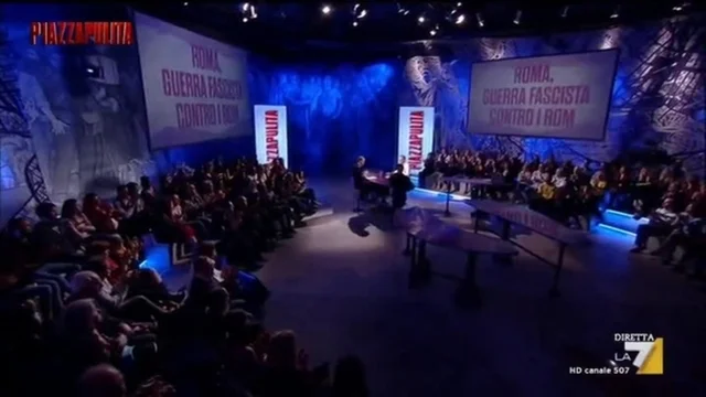 L'applauso dello studio di Piazzapulita per Noemi