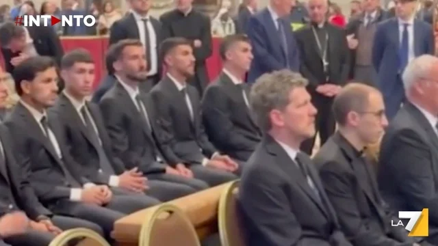 Una delegazione della AS Roma a San Pietro per l’omaggio a Papa Francesco