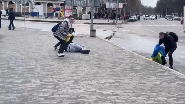 Ucraina: spari sui civili a Melitopol durante una manifestazione contro la guerra