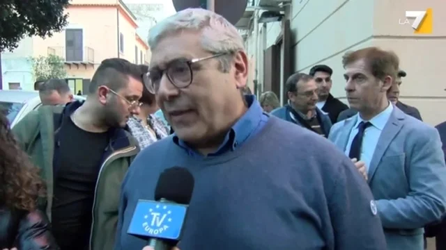 “I have a drink”: la gaffe di Totó Cuffaro che prova a citare Martin Luther King