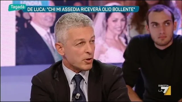 Morra (M5S):' Se il pesce puzza dalla testa, i comuni replicano'