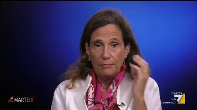 Coronavirus, Ilaria Capua: "C'è bisogno che ognuno di noi si muova il meno possibile"