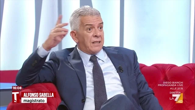 Vannacci a Torino, Sabella: "Non può insegnare ai poliziotti"