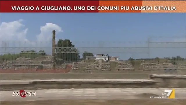 Viaggio a Giugliano, uno dei comuni più abusivi d'Italia