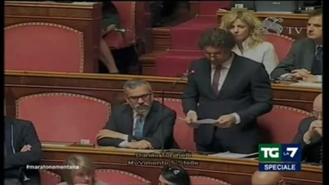 Danilo Toninelli (M5S) al Senato contro Mattarella. Casellati: 'Il presidente lo tenga fuori, lei sa che ci sono dei limiti'