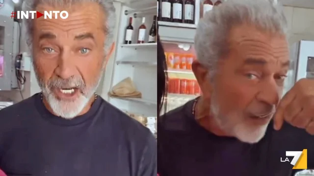 Mel Gibson in un caseificio del Casertano: “Qui per la mozzarella di bufala”