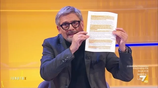 Prof.ssa accoltellata a Bergamo, il manifesto dello studente: "Le piace umiliarmi, la ucciderò"