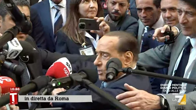 Ripresa rapporti con Putin, Berlusconi smentisce: "Storia di molti anni fa"