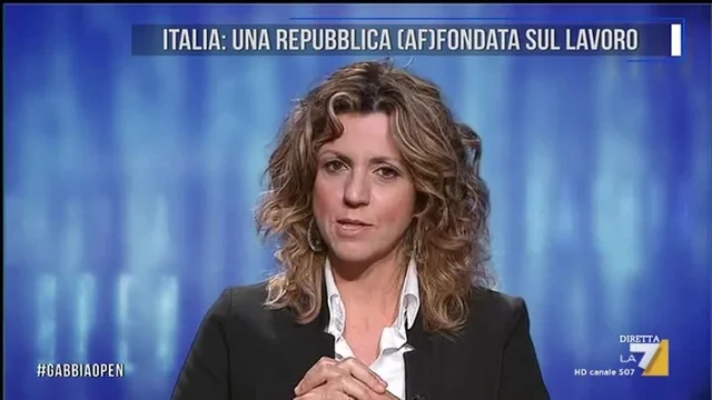 Lezzi (M5s): 'Orgogliosa del lavoro della Raggi, i romani chiedono di continuare'