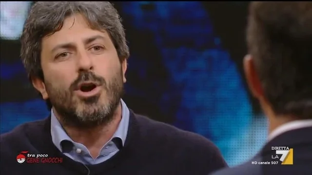 Roberto Fico su Primarie del M5S: 'Nel M5S non comanda nessuno, Di Maio è un portavoce'