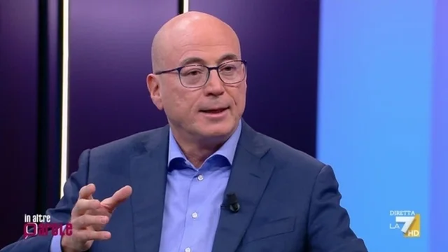 Cazzullo: “Povero Messi: davanti a Trump come uno scolaretto mentre dichiarava guerra col berrettino da baseball”