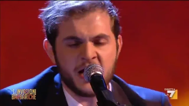 Renzo Rubino: l'intervista e l'esibizione live di 'Ora'