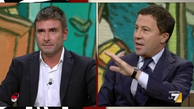 Duro scontro tra Di Battista e Bocchino: "Mi fanno specie gli ex fascisti...", "Tuo padre!"