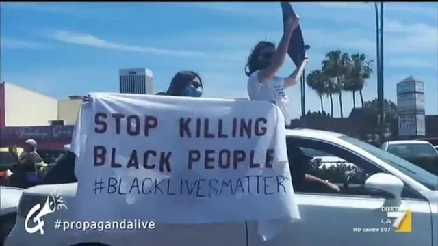 George Floyd: le immagini dalle manifestazioni di Los Angeles