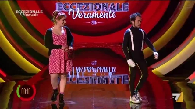 I Pristi Folli, mimo con la fidanzata