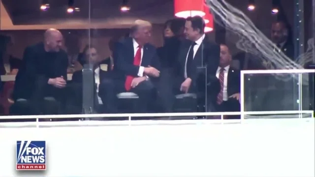 Funerali di Charlie Kirk, Donald Trump ed Elon Musk si stringono la mano