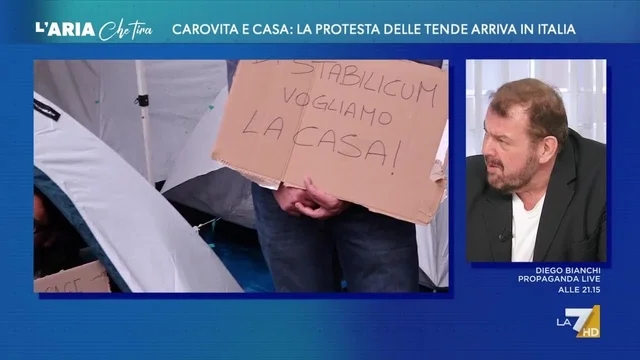 Protesta delle tende, battibecco tra Luigi Crespi e David Parenzo: "Sei nostalgico?", "Pensa a ciò che hai fatto tu, lascia stare"
