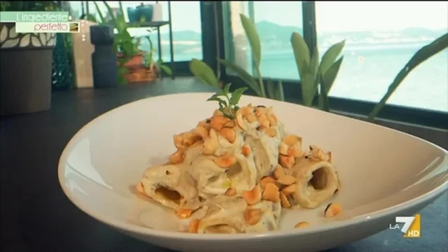 Paccheri rigati con crema di ricotta e limone
