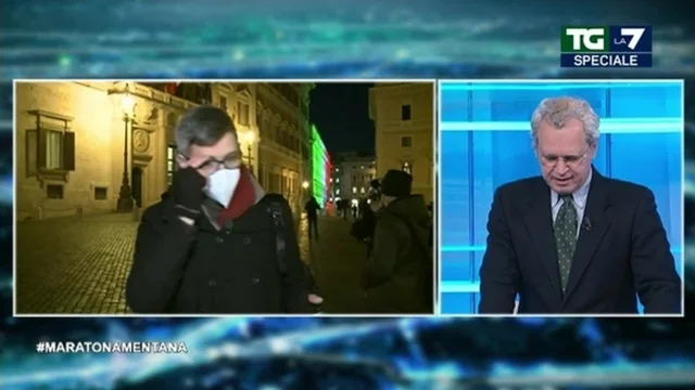 Mentana scherza sugli occhiali appannati di Celata: "C'è anche Diego Bianchi, adesso diventerà un tormentone"